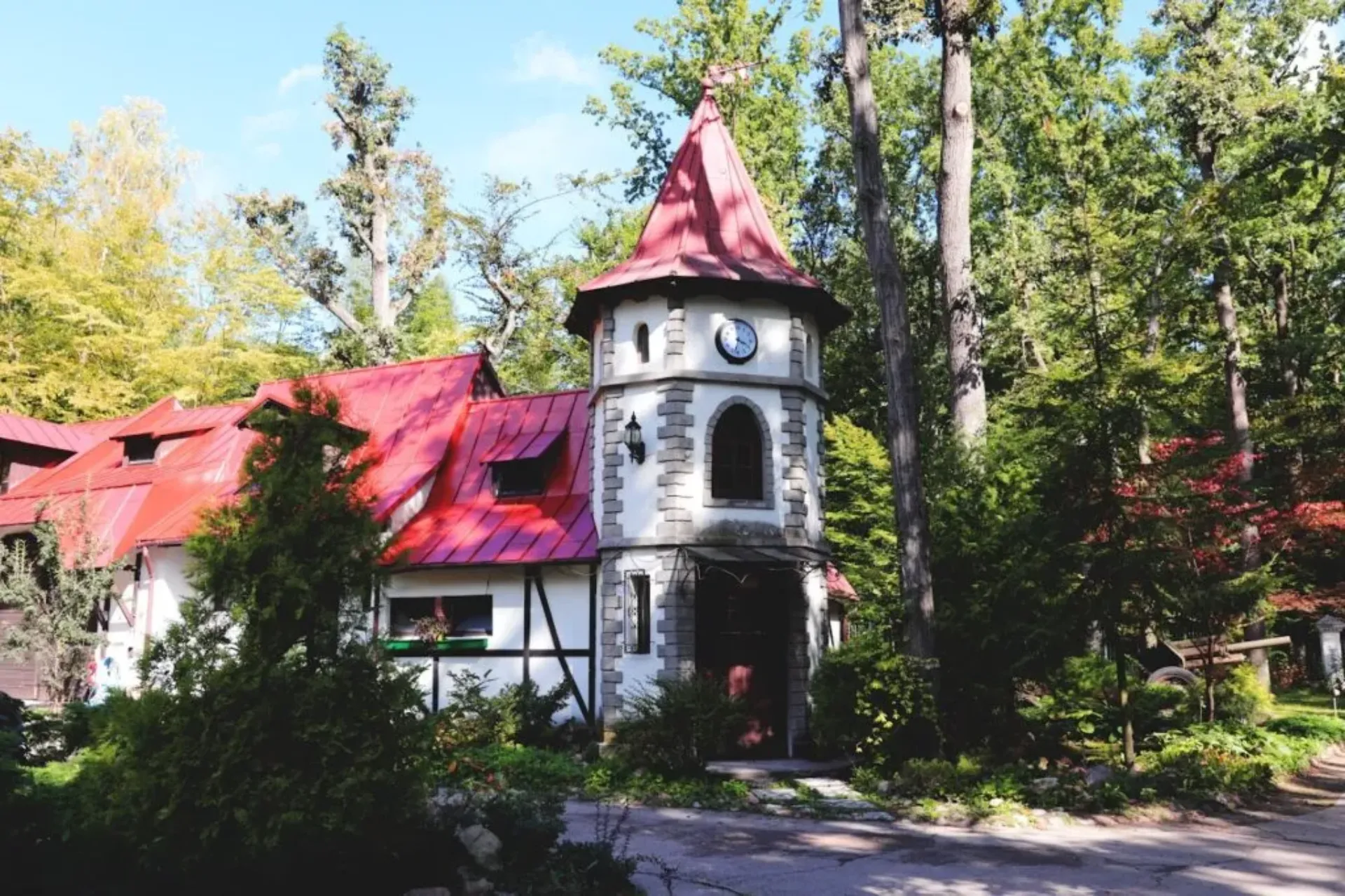 zdjęcie bryły hotelu Daria